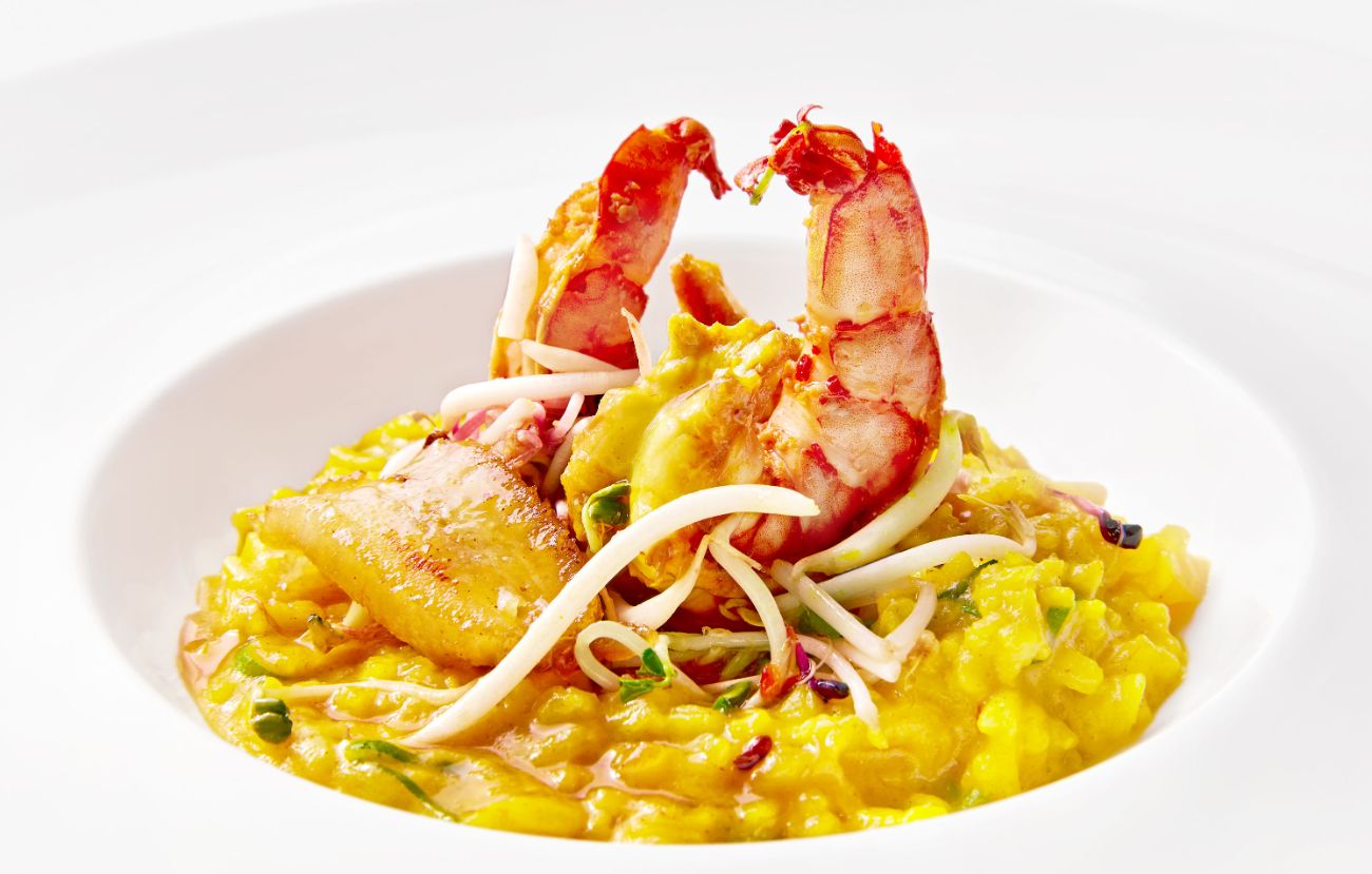 Der Zwischengang im Toni Mörwald PALAZZO Wien: Garnele & Reis: Spicy Curry-Risotto – Garnele – Banane 